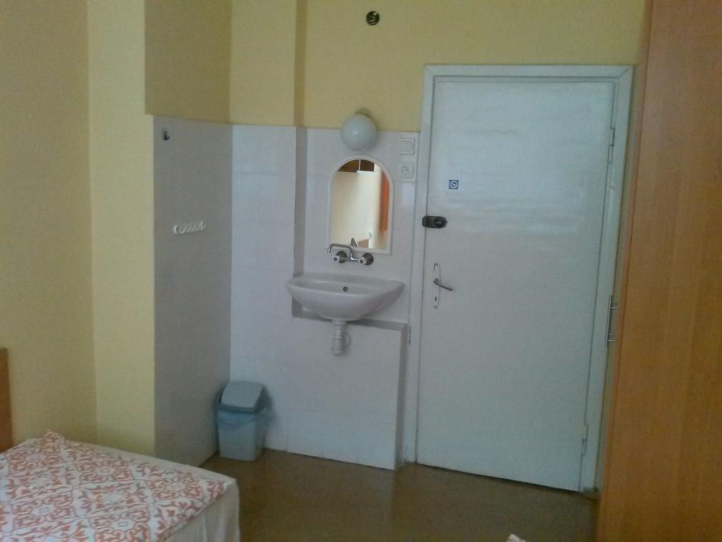 Pod Zielonym Kogutem Duszniki Zdroj Ruang foto